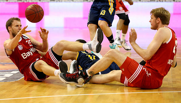 常规赛收官！山东男篮收利好，排名冲刺有戏！.