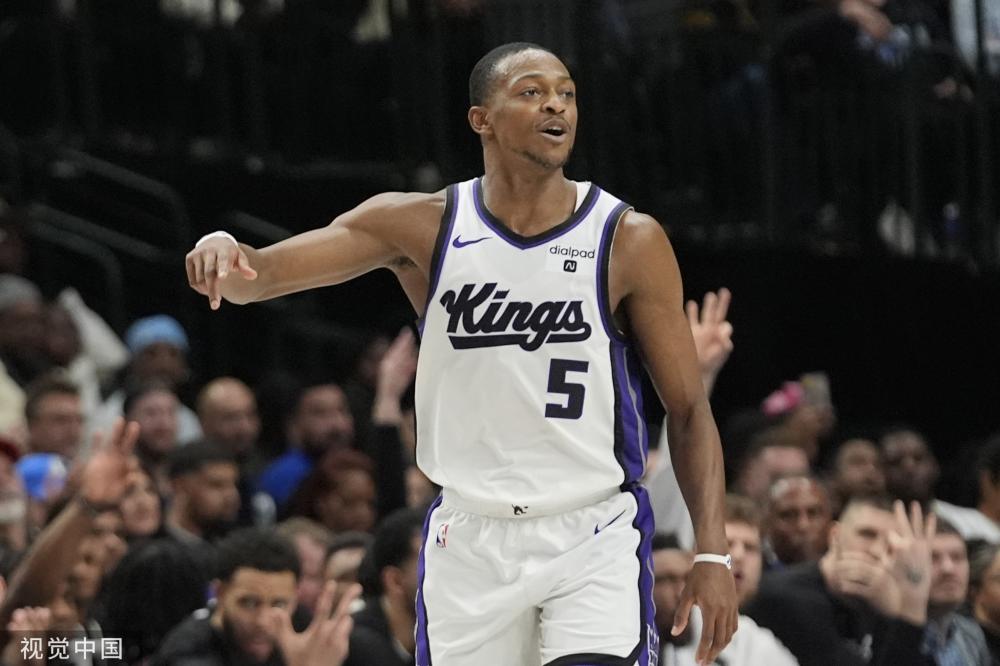 甚至当着中 甚至当着中