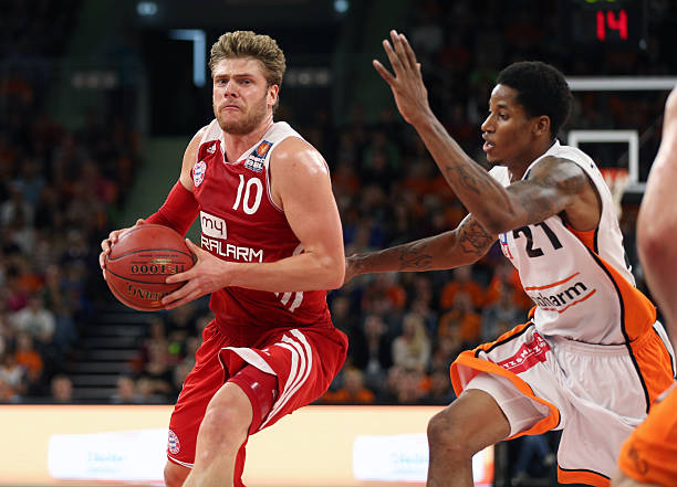 回球都充满 回球都充满